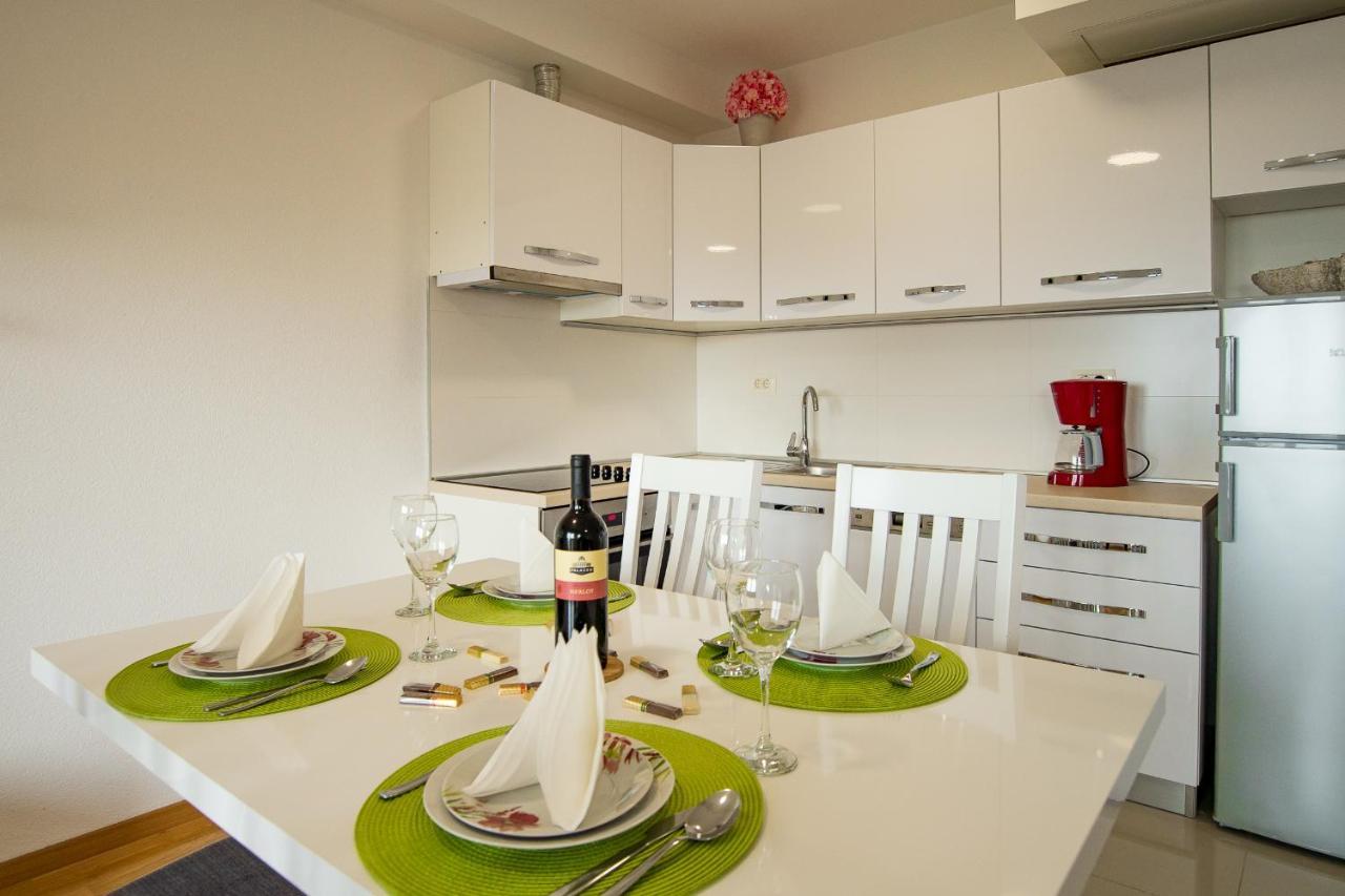 Apartments Mattea Makarska Exterior photo