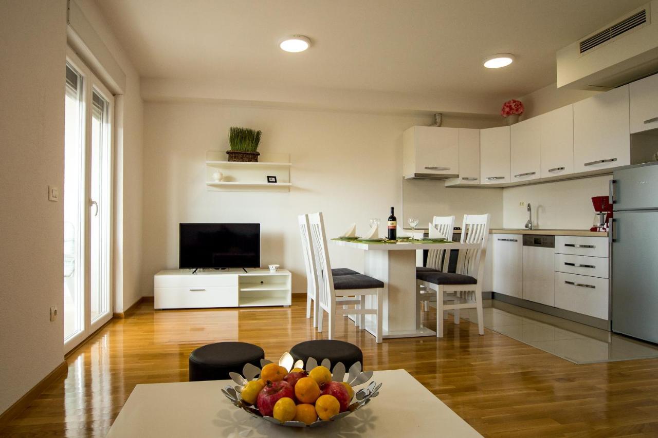 Apartments Mattea Makarska Exterior photo