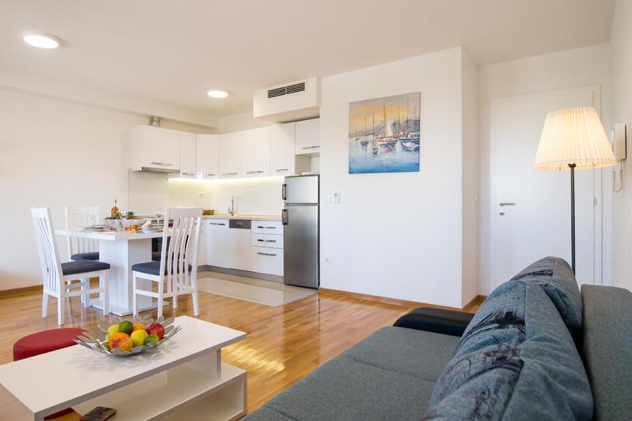 Apartments Mattea Makarska Exterior photo