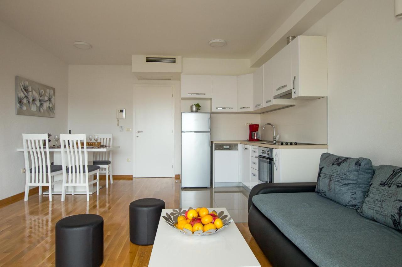 Apartments Mattea Makarska Exterior photo