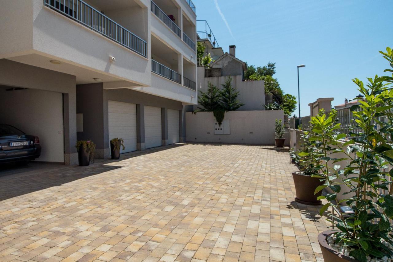 Apartments Mattea Makarska Exterior photo