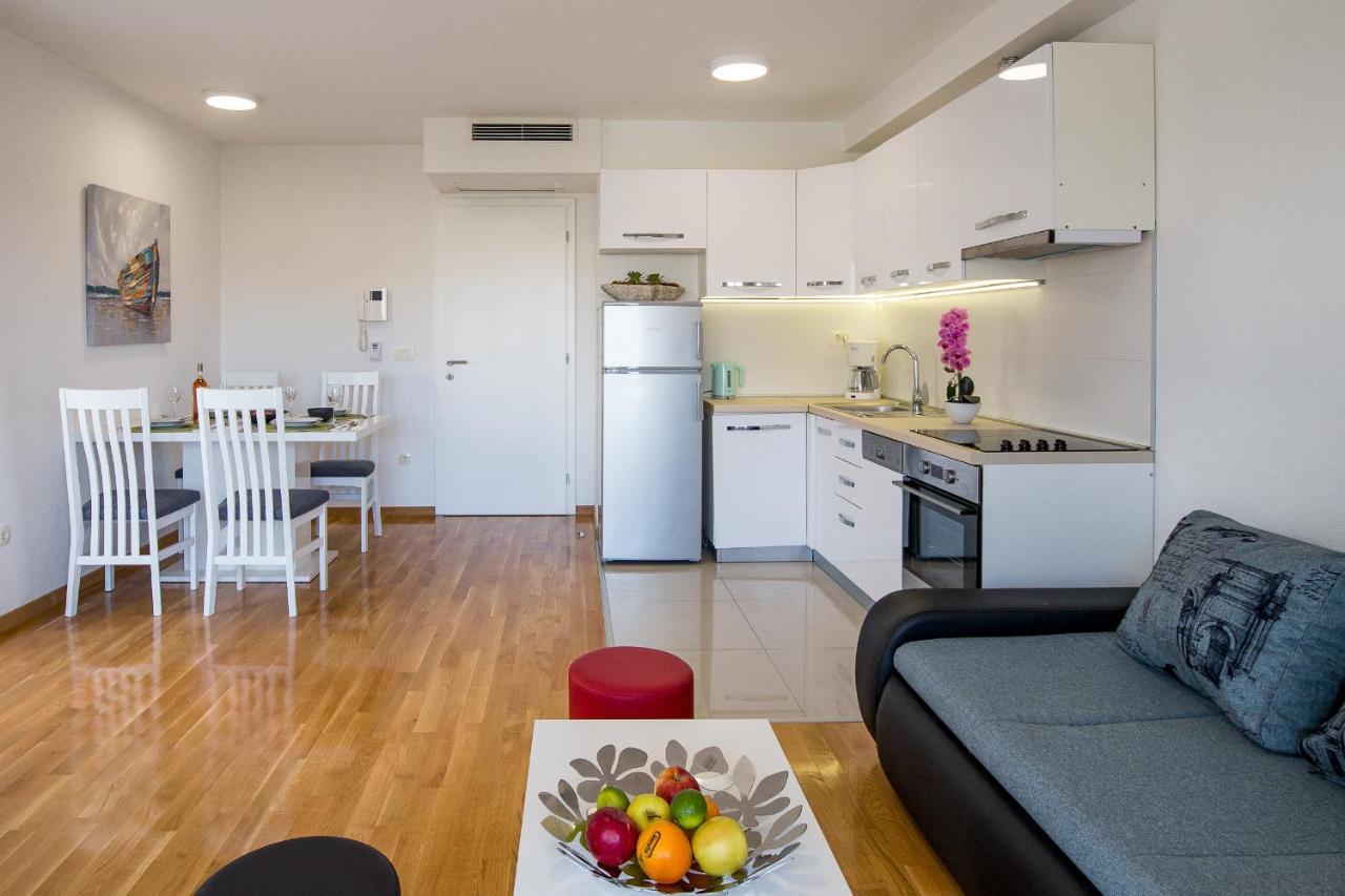 Apartments Mattea Makarska Exterior photo